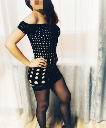 Мои услуги включают всё, что ты можешь себе представить: от нежных ласк и эротического массажа до интимных утех и экспериментов. У меня множество возможностей для тебя, чтобы ты испытал настоящее наслаждение. Ты можешь полностью расслабиться и оставить все заботы за пределами моей уютной квартиры. У меня также есть отличные отзывы от предыдущих клиентов, которые полностью удовлетворены моими услугами. Внимательно посмотри мои фото, они говорят сами за себя. Жду встречи с тобой, чтобы подарить тебе незабываемое удовольствие. 😉 13263, 30 лет